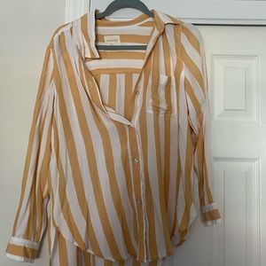 American Eagle button up shirt
